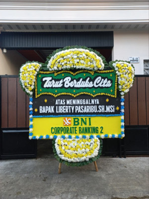Papan Bunga Duka di Girian Indah